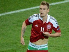 Никлас Бендтнер с трусами от Paddy Power