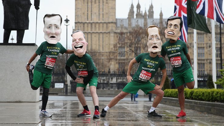 Paddy Power отправил участвовать в лондонском марафоне бегунов в масках политиков, рекламировавших ставки на выборы