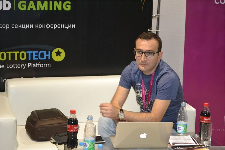 Основатель "Рейтинга Букмекеров" Паруйр Шахбазян - модератор букмекерской конференции