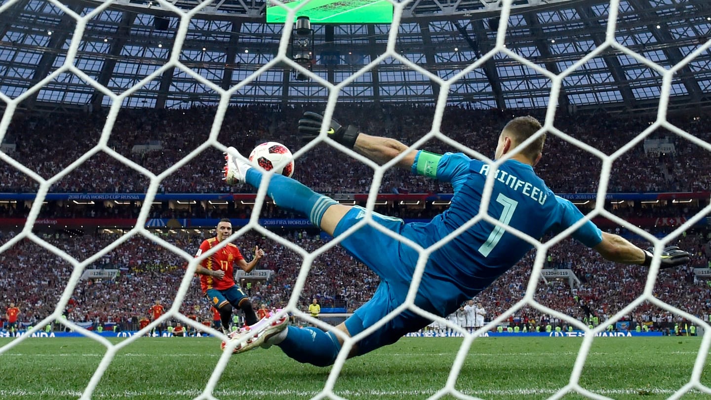 Игорь Акинфеев взял решающий удар Яго Аспаса
