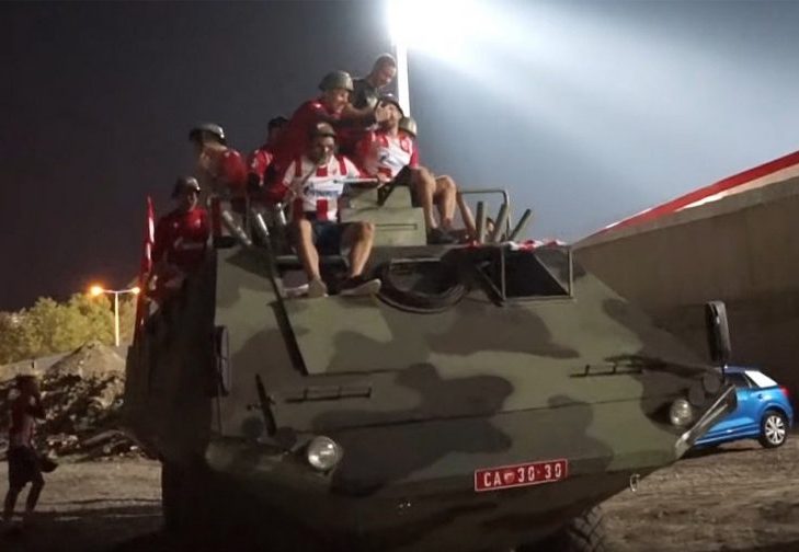 Военный эксперт: «Нет ничего ужасного в проезде «Црвены Звезды» на БТР по Белграду при соблюдении ПДД»