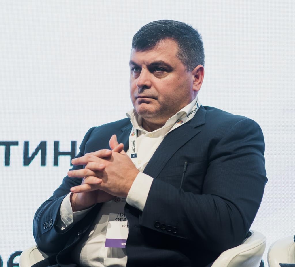 Николай Оганезов