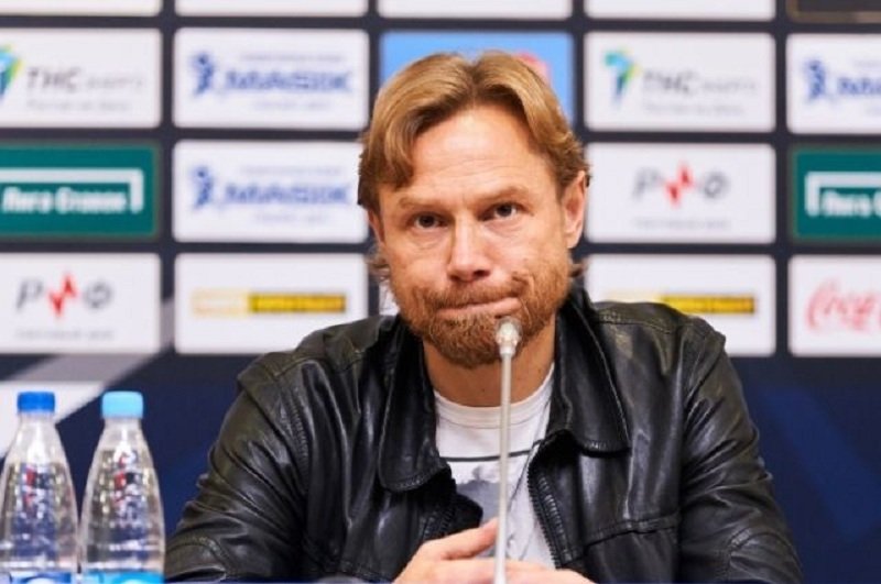 Валерий Карпин