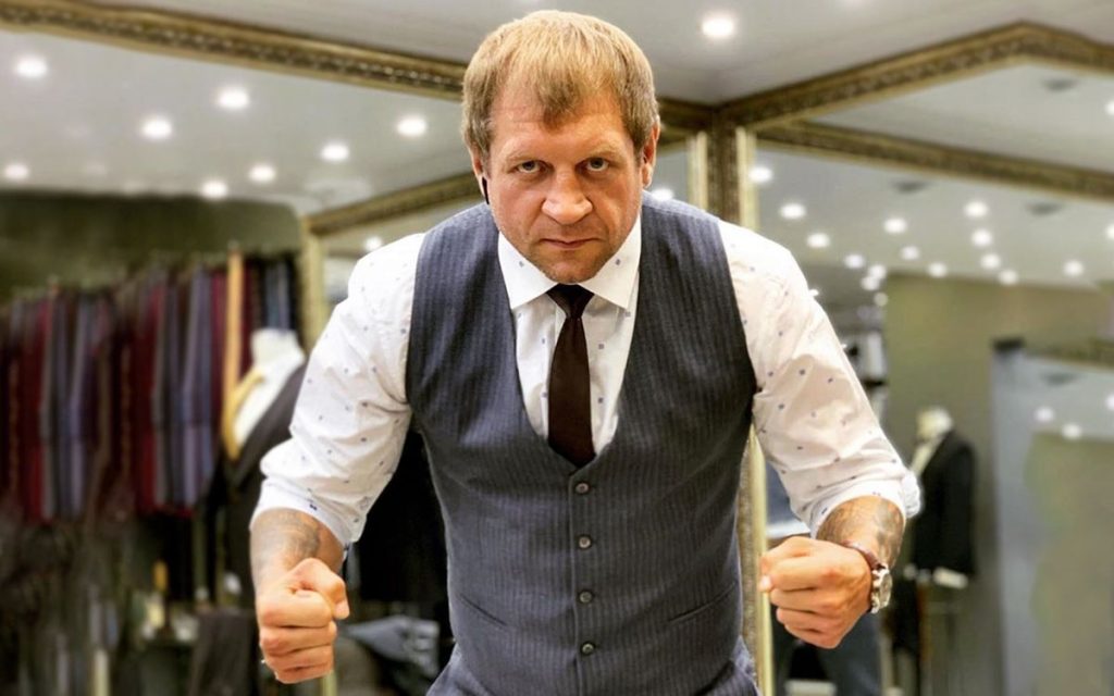 Российский боец ММА Александр Емельяненко