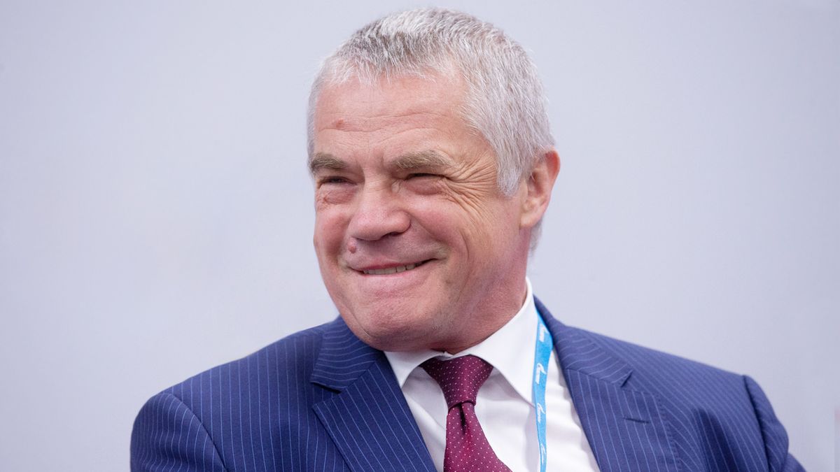 Александр Медведев