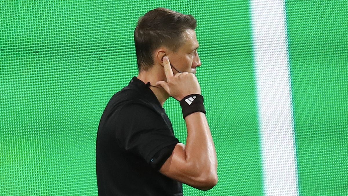 Василий Казарцев