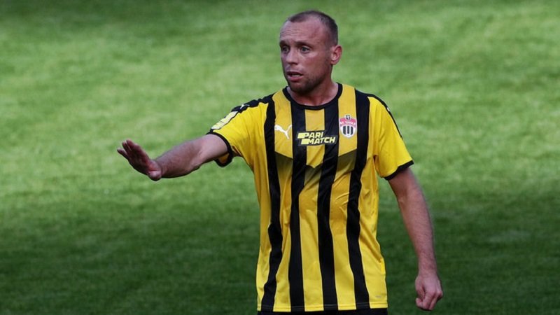 Денис Глушаков