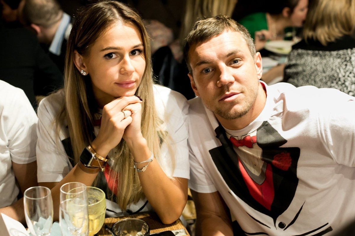 Артем Дзюба и его жена Кристина