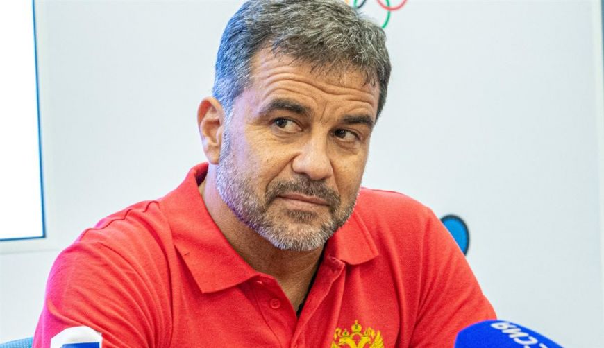 Амброс Мартин