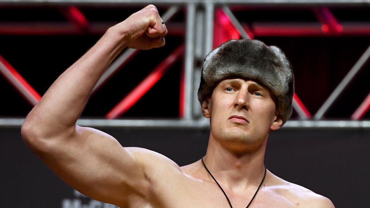 Александр Волков