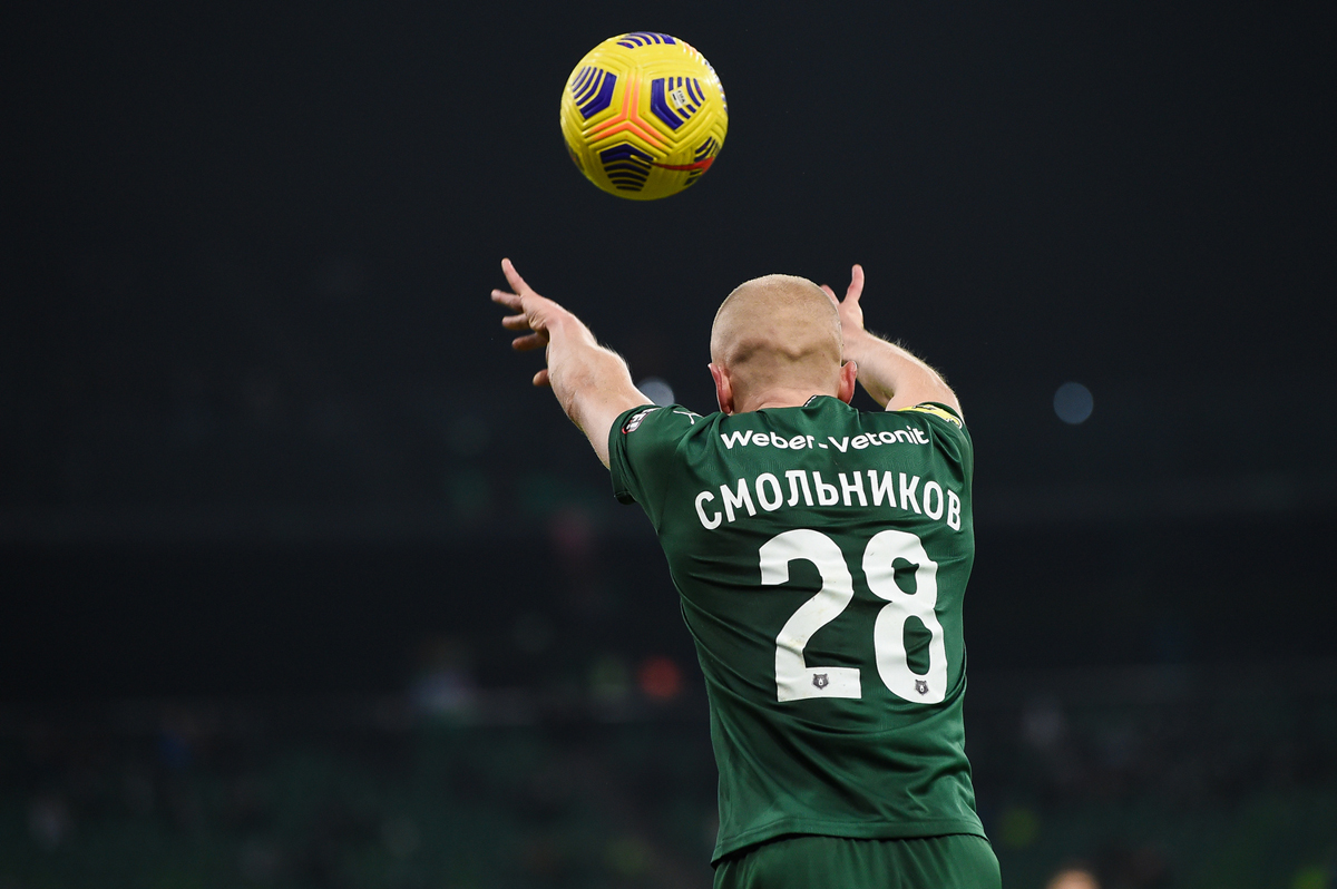 Игорь Смольников
