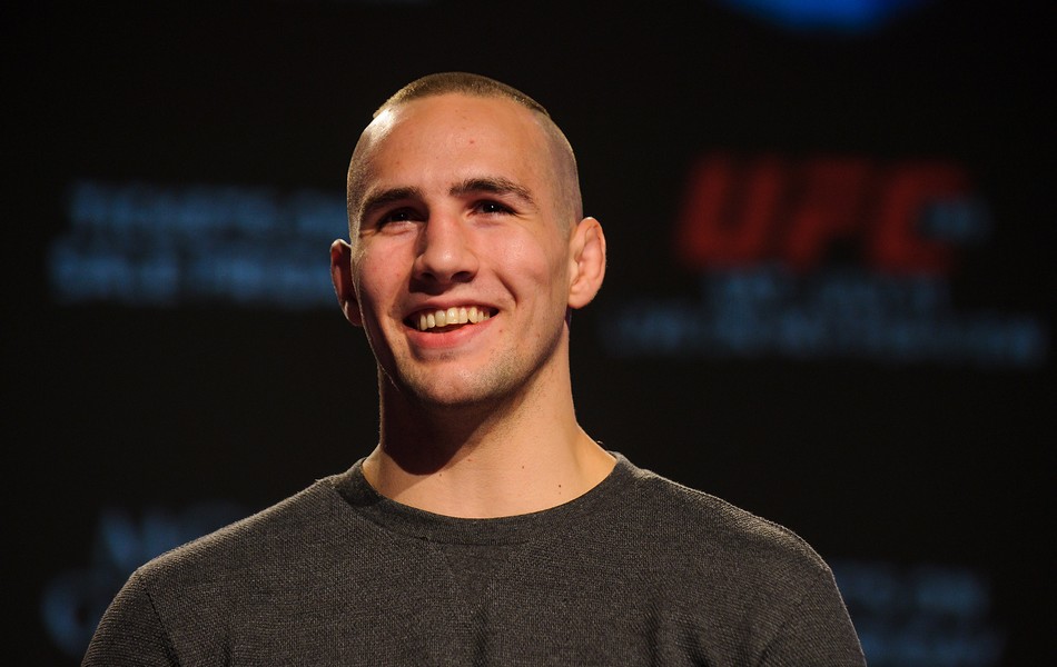 Рори Макдональд: Неизвестный фанат троллил меня всю карьеру в UFC