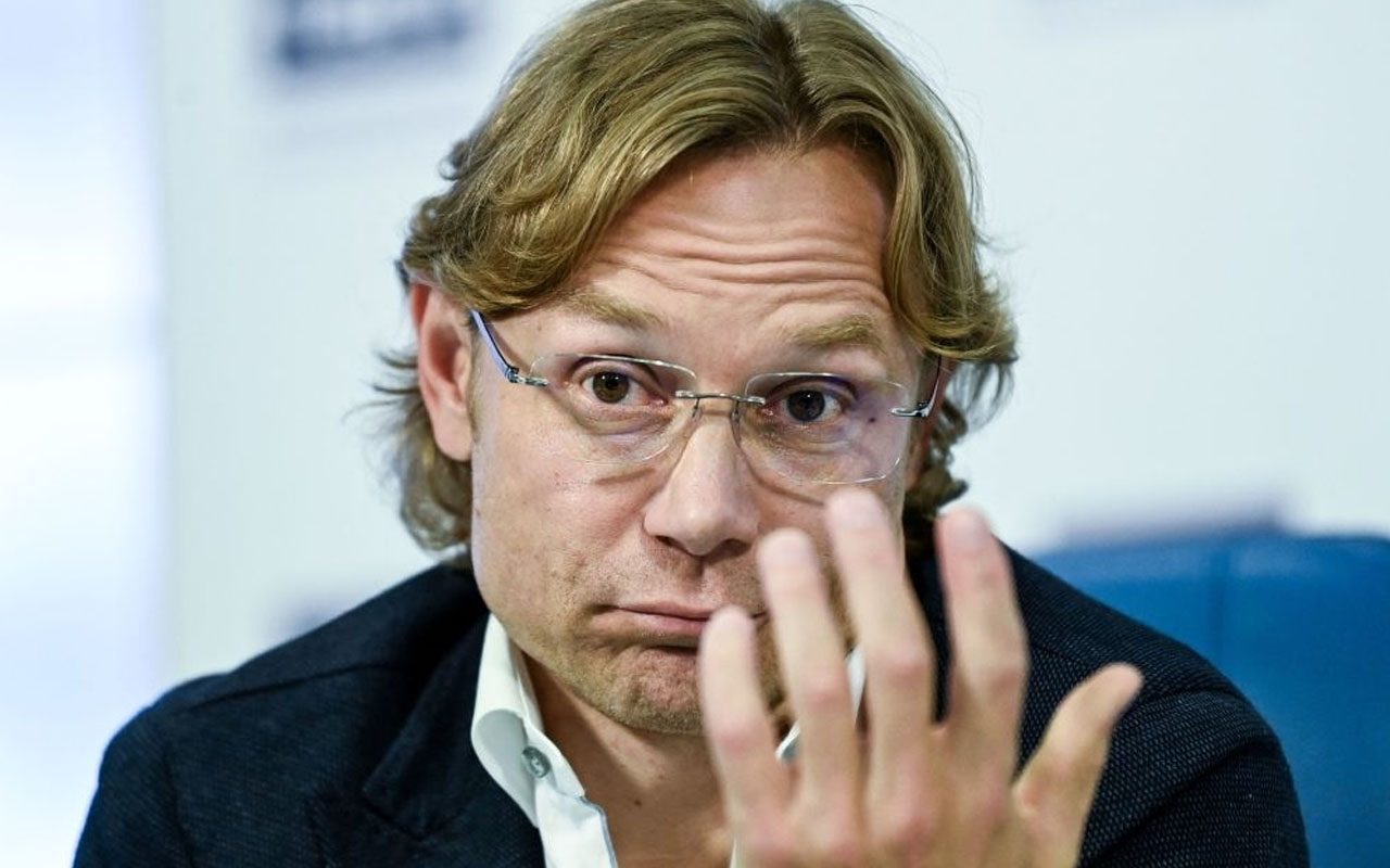 Валерий Карпин
