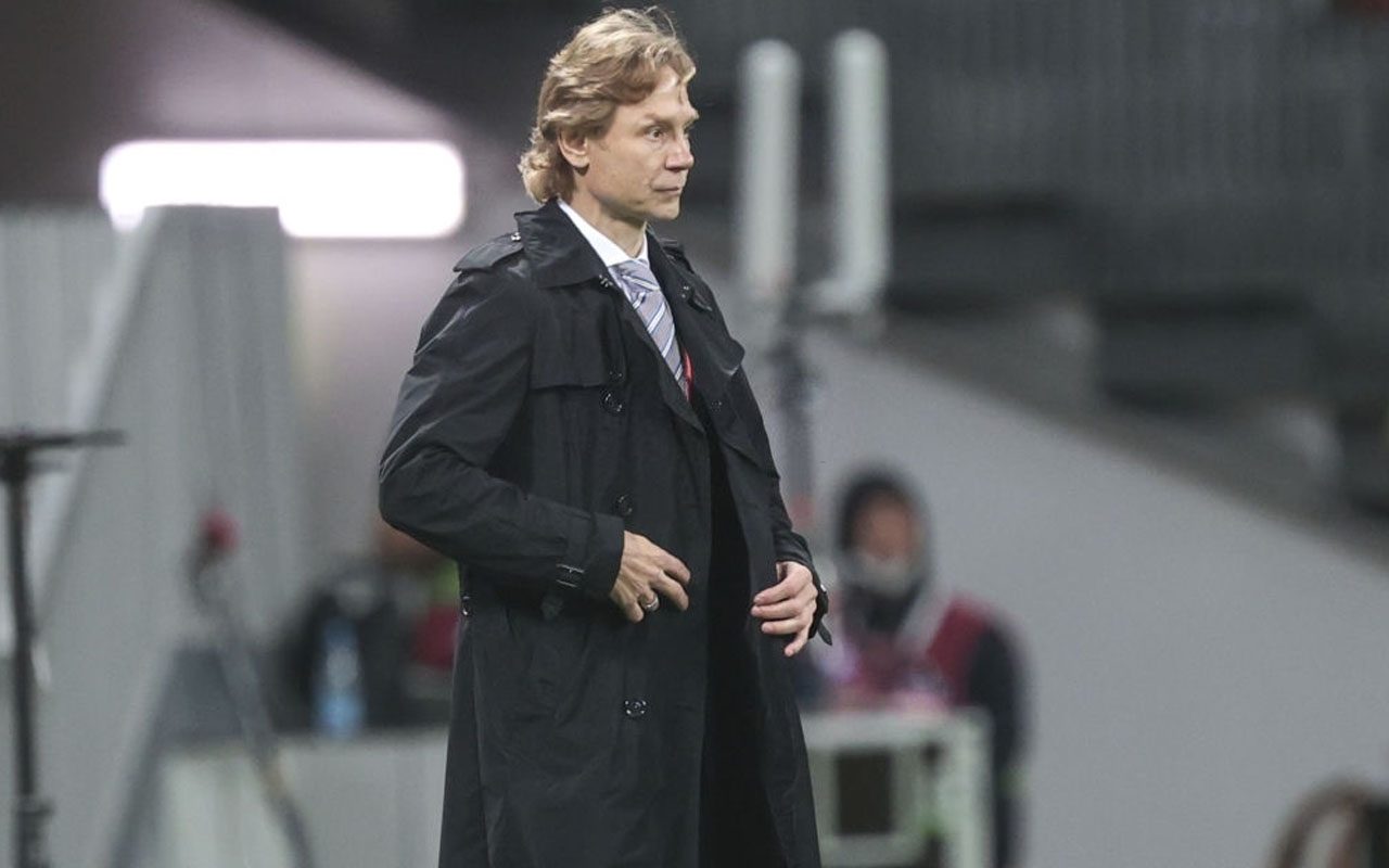 Валерий Карпин