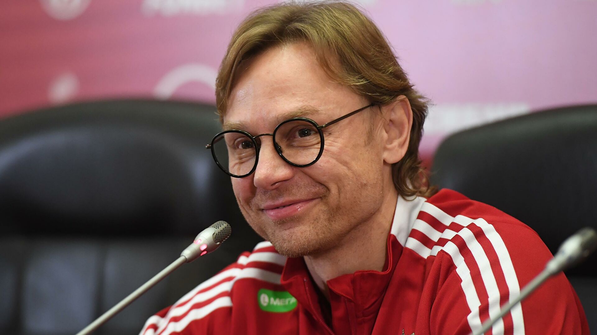 Валерий Карпин