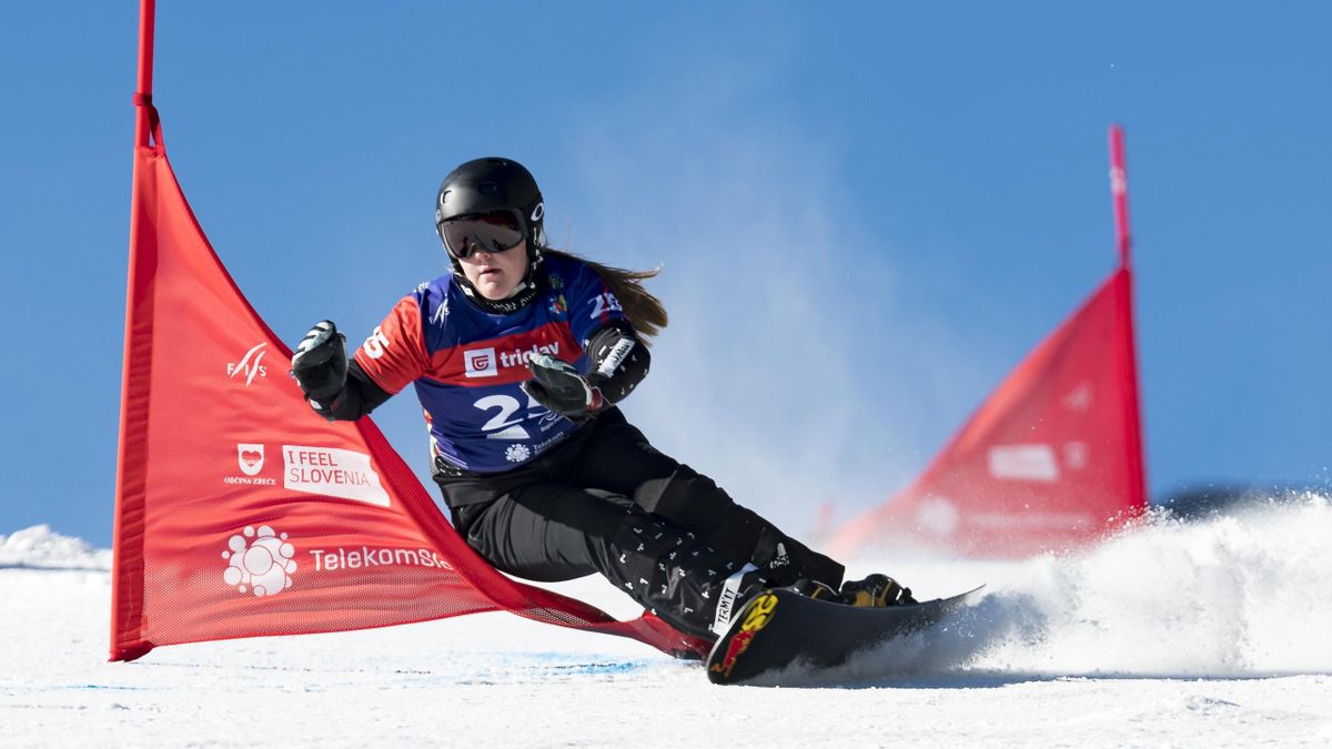 FIS одобрила нейтральный статус сноубордистам Надыршиной и Логинову