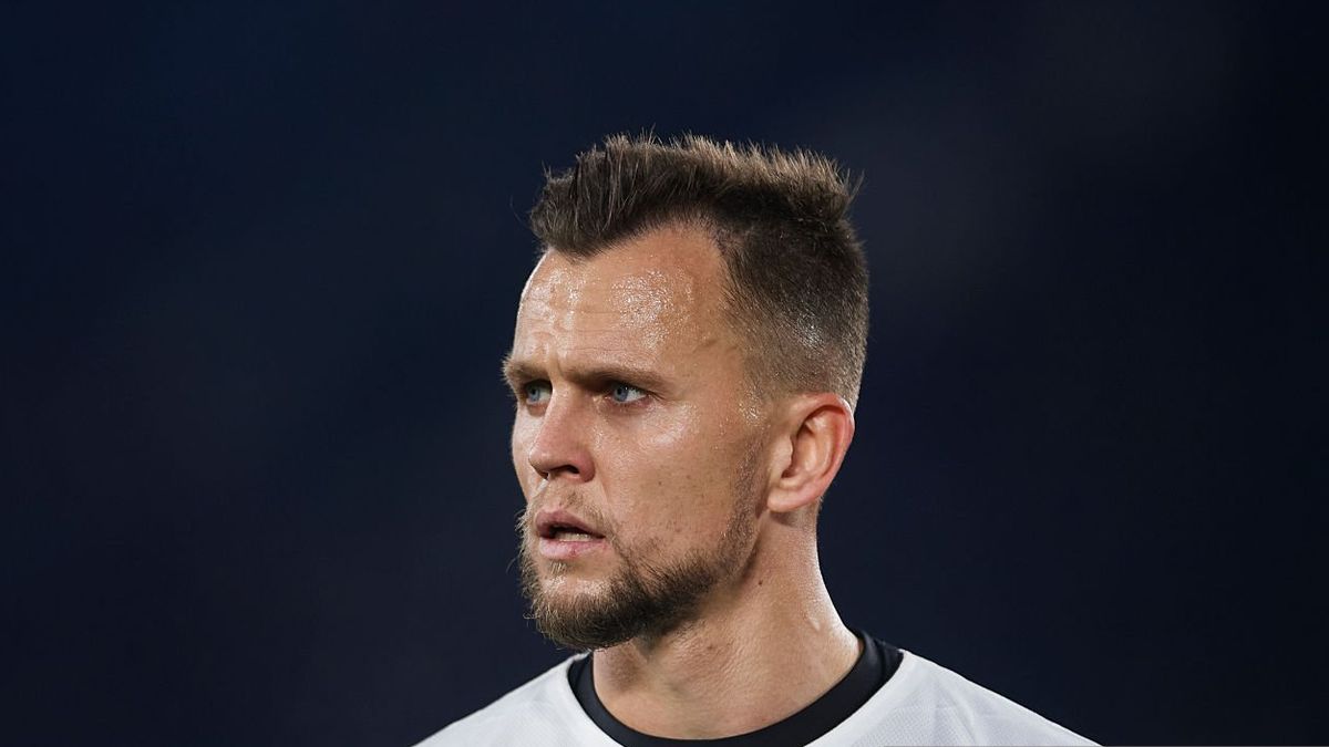 Денис Черышев. Фото: Aitor Alcalde Colomer/Getty Images