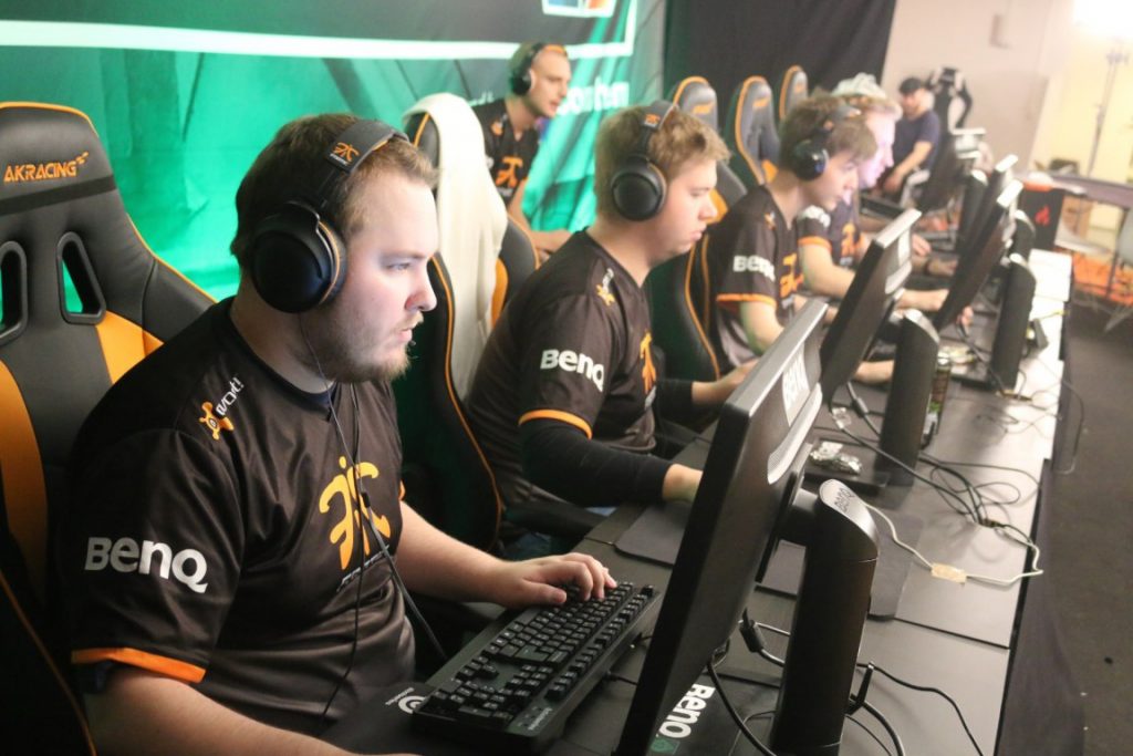 flusha - на переднем плане