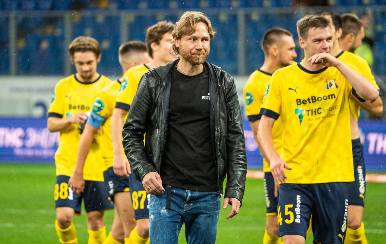Валерий Карпин