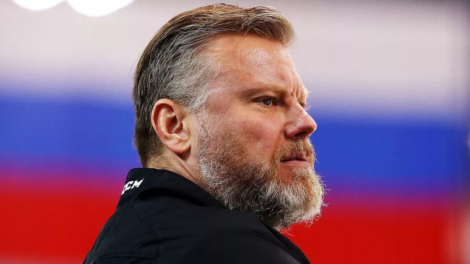 Главный тренер «Авангарда» Дмитрий Рябыкин