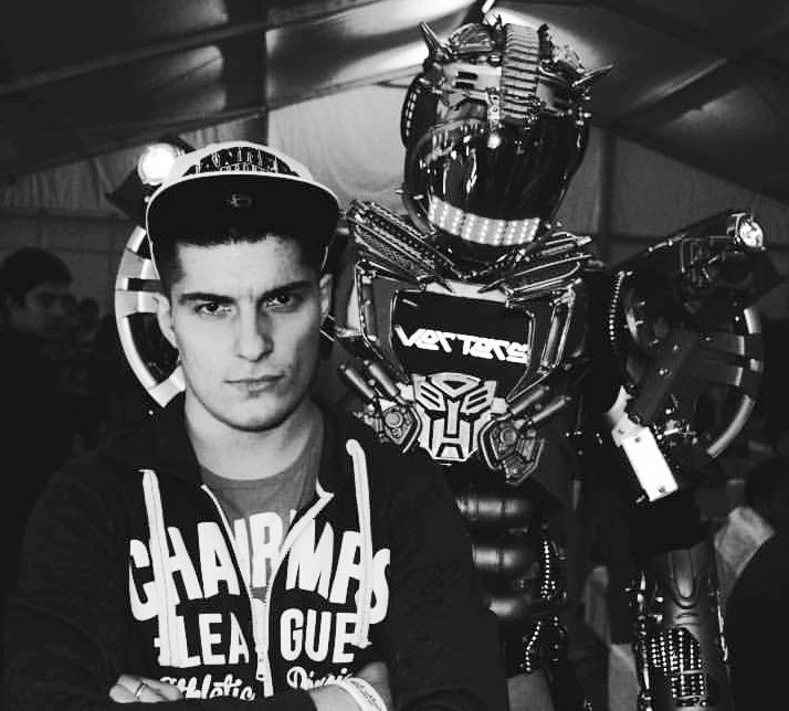 Serch One