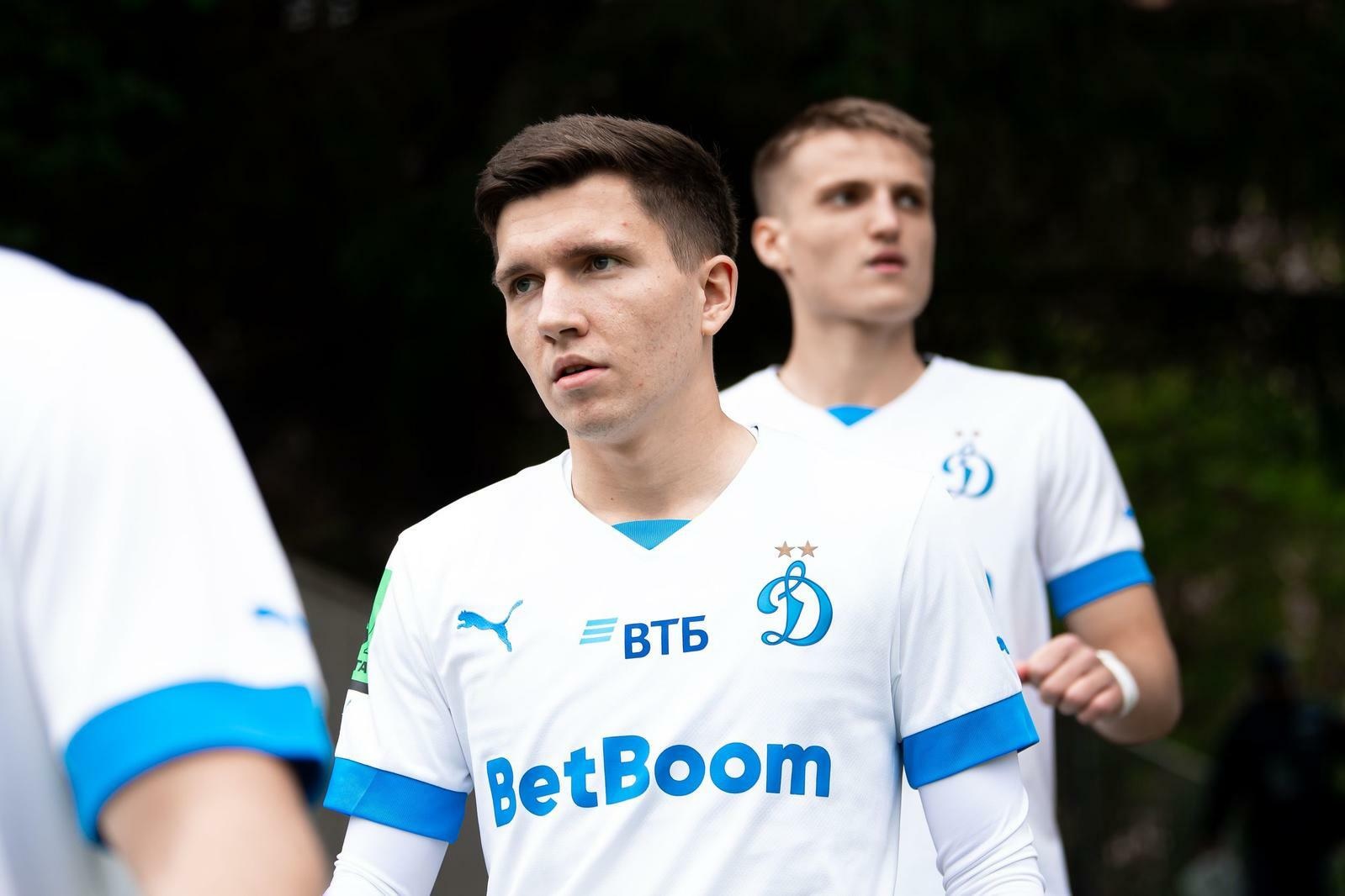 «Енисей» арендовал у «Динамо» Зазвонкина