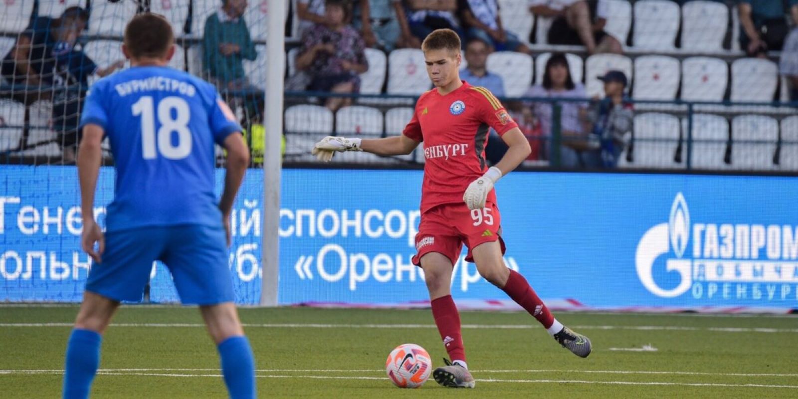 «Чайка» арендовала вратаря «Оренбурга» Ходановича
