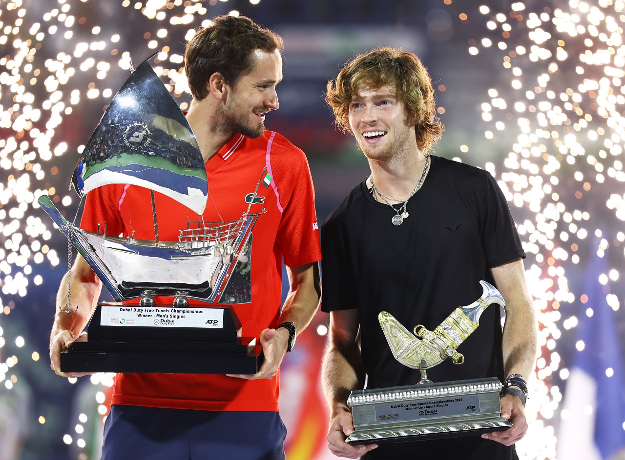 Даниил Медведев и Андрей Рублев после финала ATP 500 Дубай (фото: Francois Nel/Getty Images)
