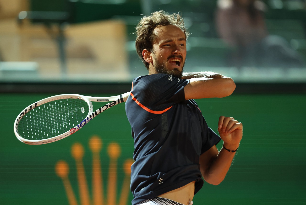 Даниил Медведев на «Мастерсе» в Монте-Карло (фото: Clive Brunskill/Getty Images)