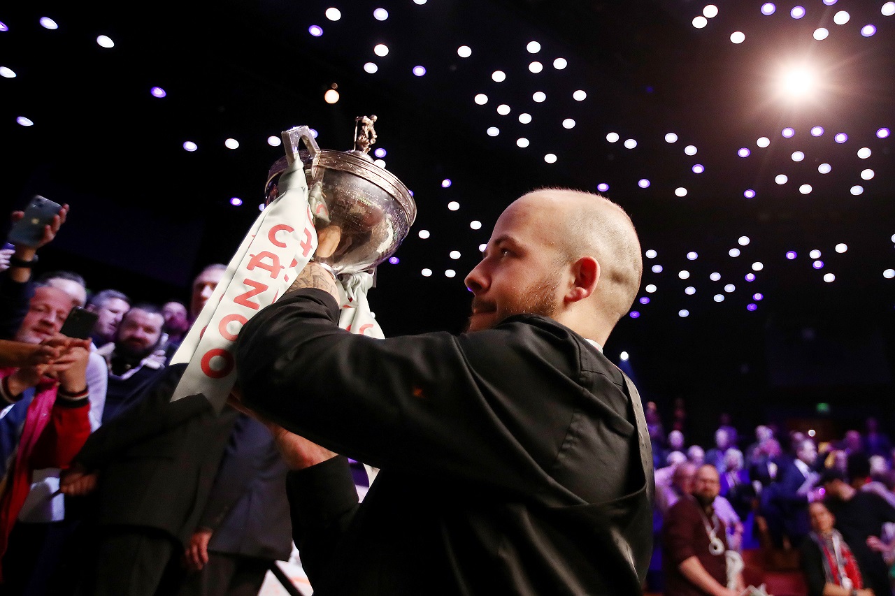 Люка Бресель после победы на чемпионате мира-2023 (фото: George Wood/Getty Images)