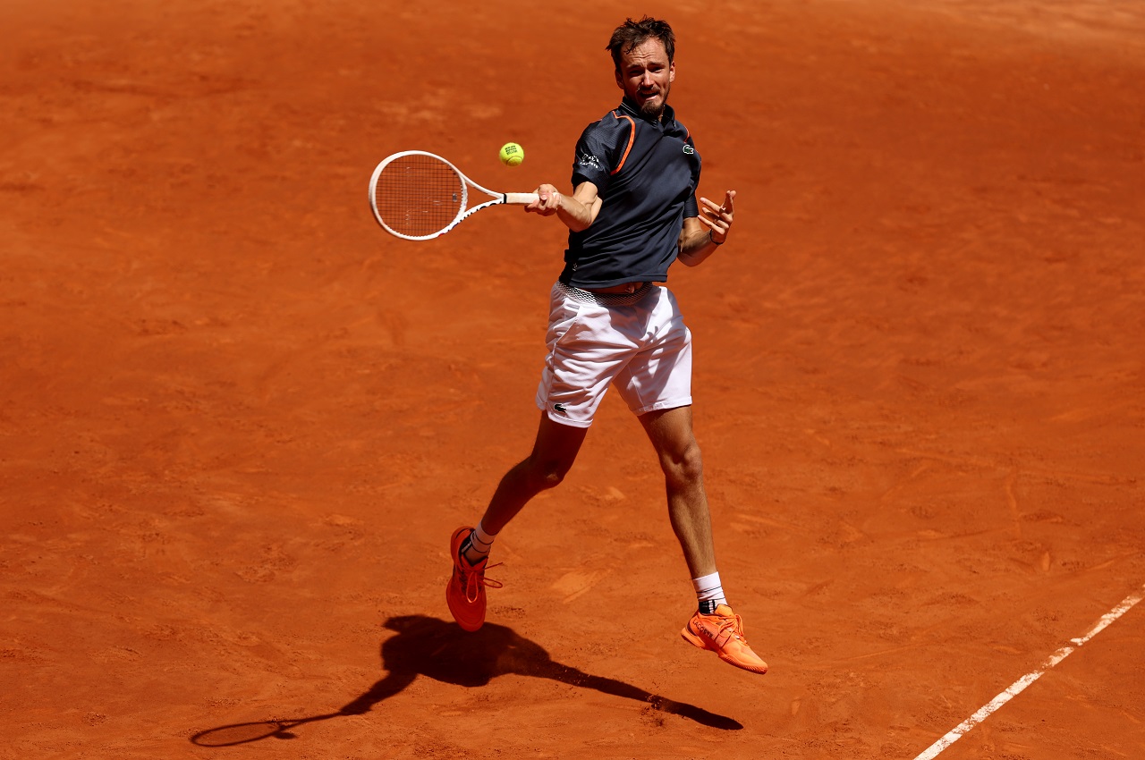 Даниил Медведев на Madrid Open (фото: Clive Brunskill/Getty Images)