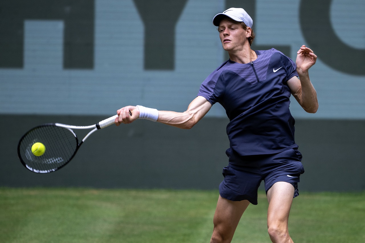 Янник Синнер на Halle Open (фото: Thomas F. Starke/Getty Images)