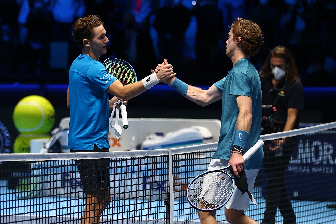 Андрей Рублев и Каспер Рууд (фото: Julian Finney/Getty Images)