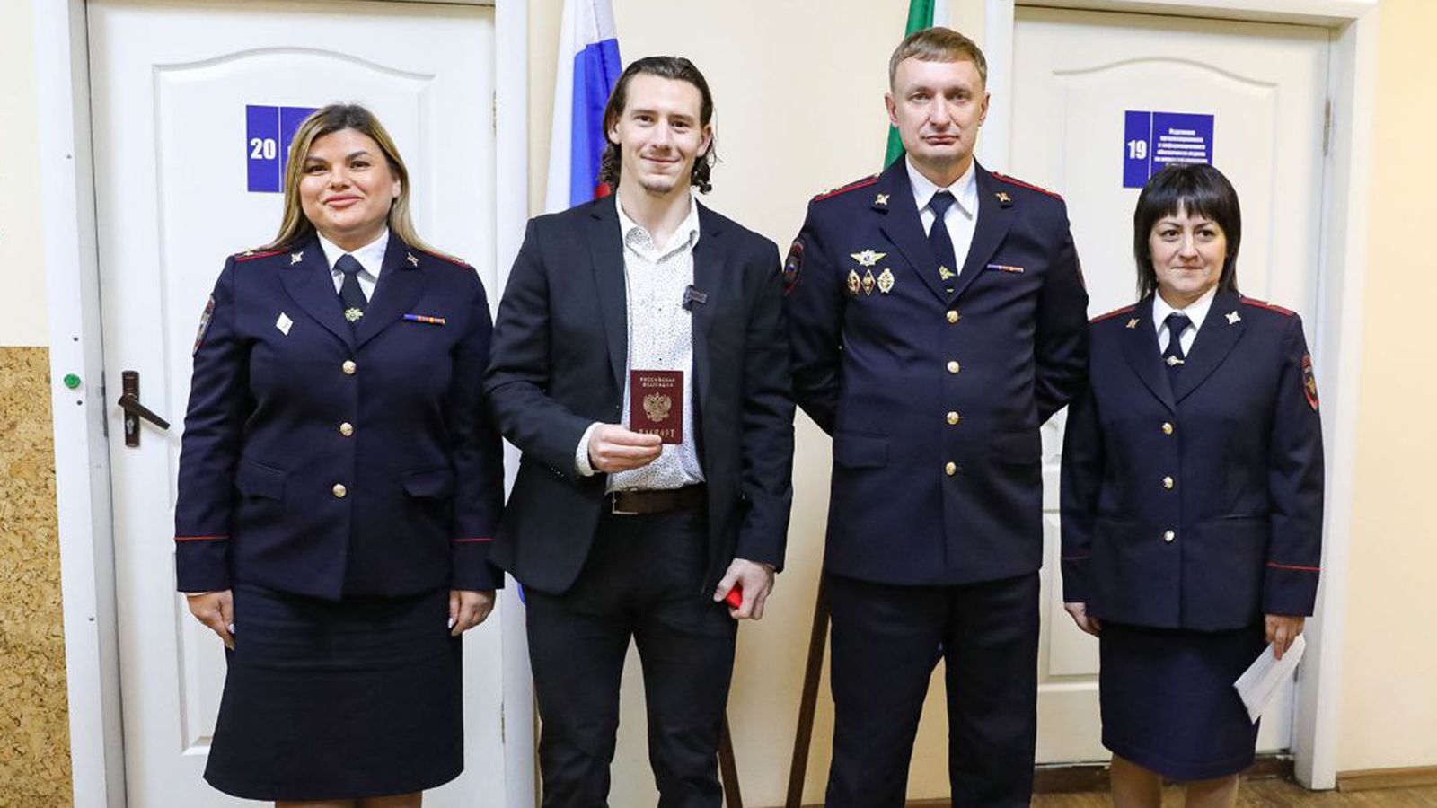 Кэмерон Ли