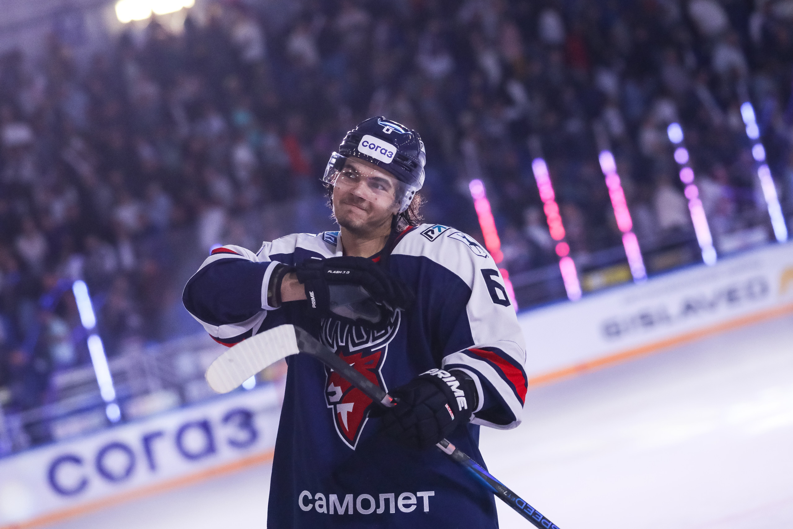 Защитник ХК «Торпедо» Богдан Конюшков