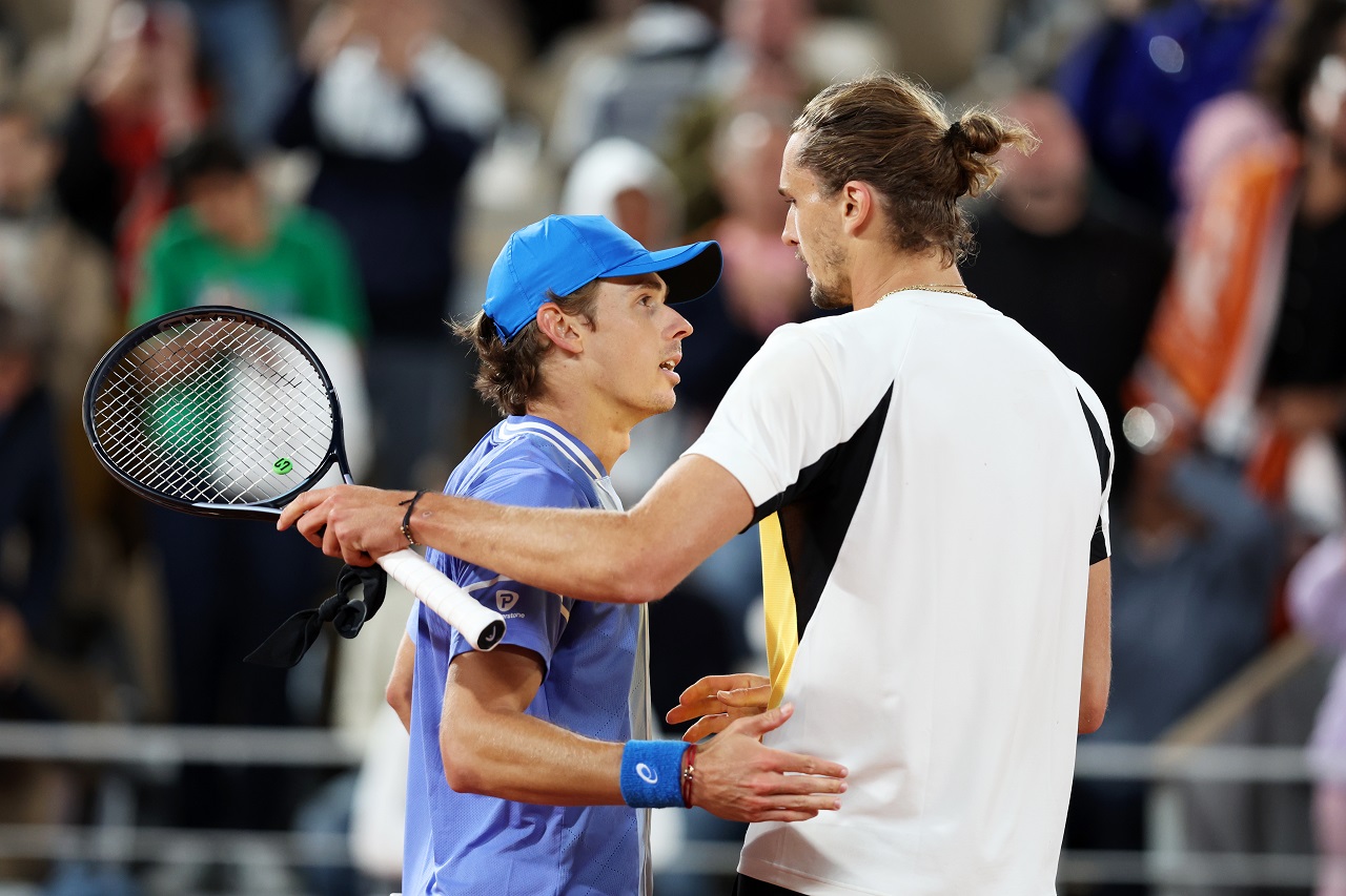 Алекс де Минаур и Александр Зверев (фото: Clive Brunskill/Getty Images)