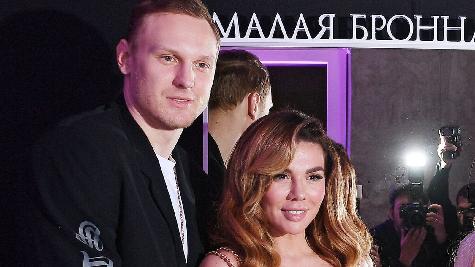 Седокова заявила, что подвергалась домашнему насилию со стороны Яниса Тиммы