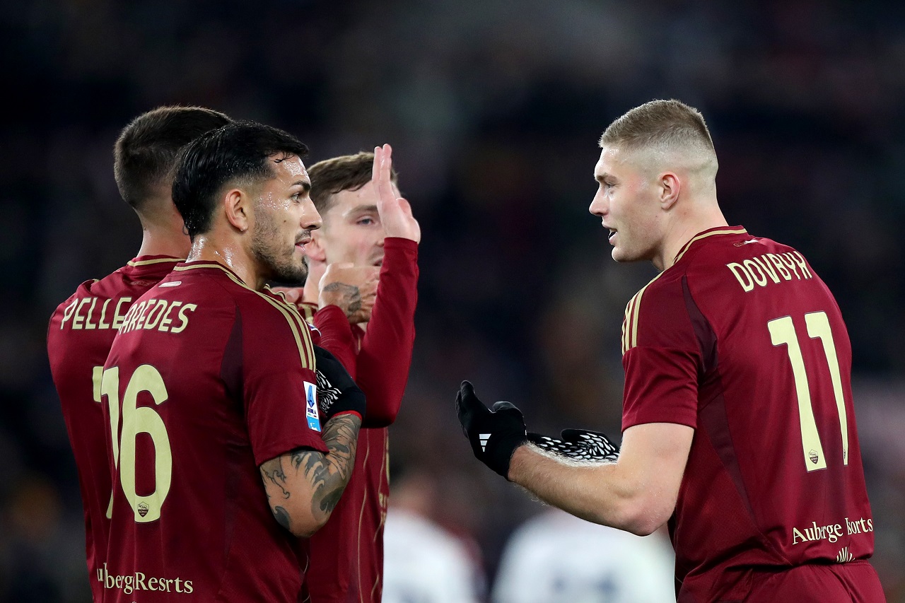 Артем Довбик, Лоренцо Пеллегрини и Леандро Паредес, «Рома» (фото: Paolo Bruno/Getty Images)