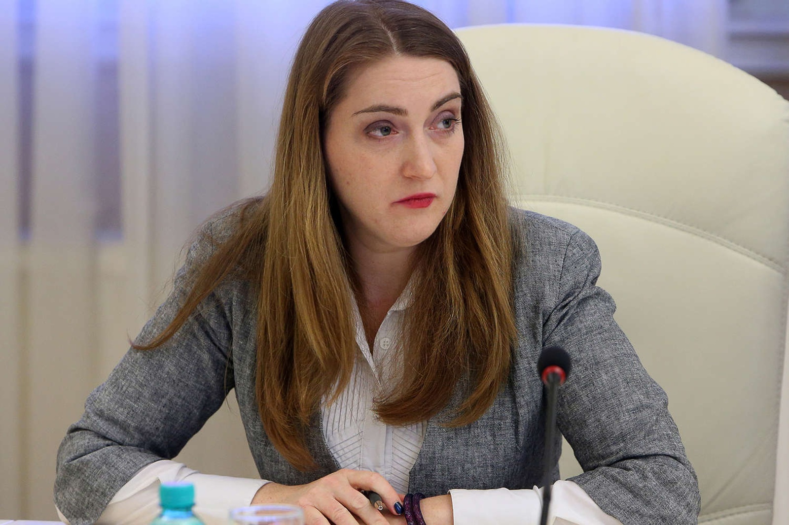 Юрист Анцелиович допустила препятствия со стороны ИИХФ при возвращении России