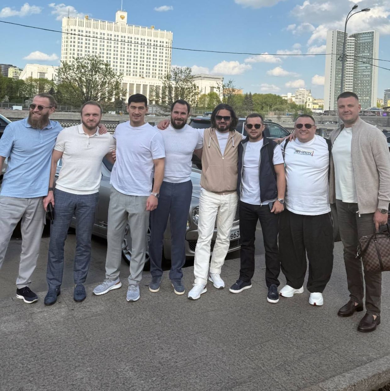 Дмитрий Бивол и Петр Ян