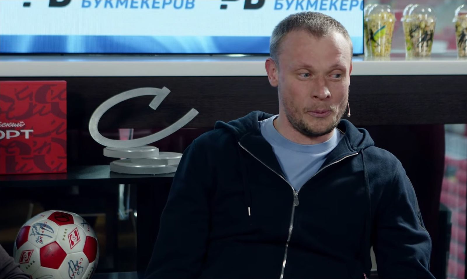 «Просил повторить, как слабоумный»: Макеев — об акценте Макгиди