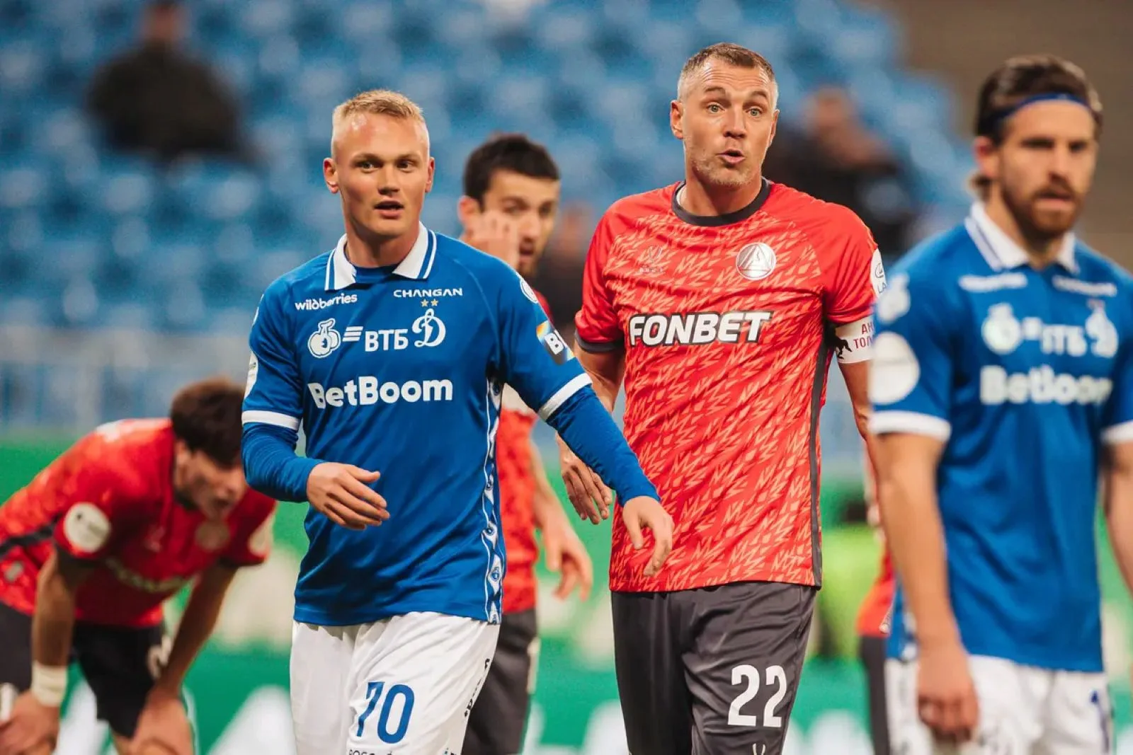 Константин Тюкавин и Артем Дзюба. Фото: fcdynamo.ru