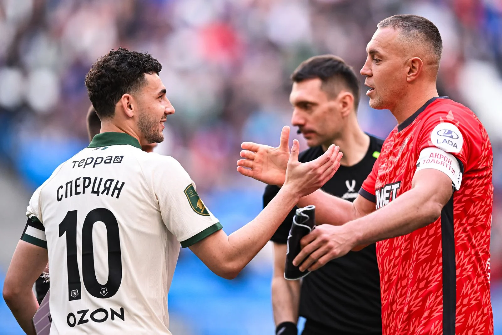 Эдуард Сперцян и Артем Дзюба. Фото: fckrasnodar.ru
