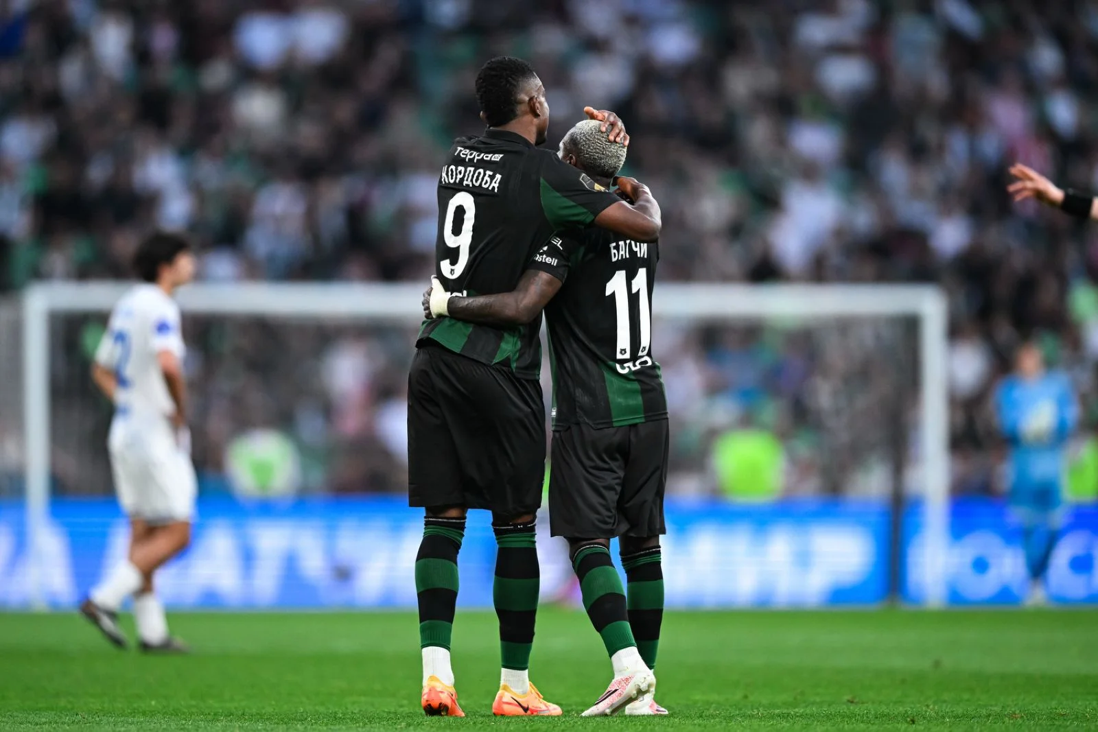 Джон Кордоба и Жоау Батчи. Фото: fckrasnodar.ru