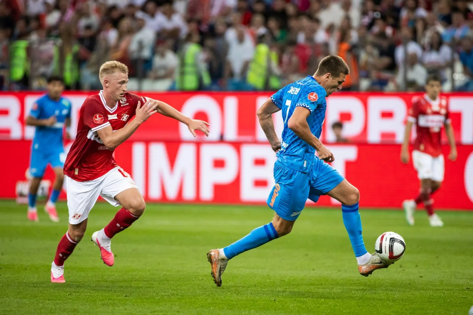 Александр Соболев (справа). Фото: Вячеслав Евдокимов / fc-zenit.ru