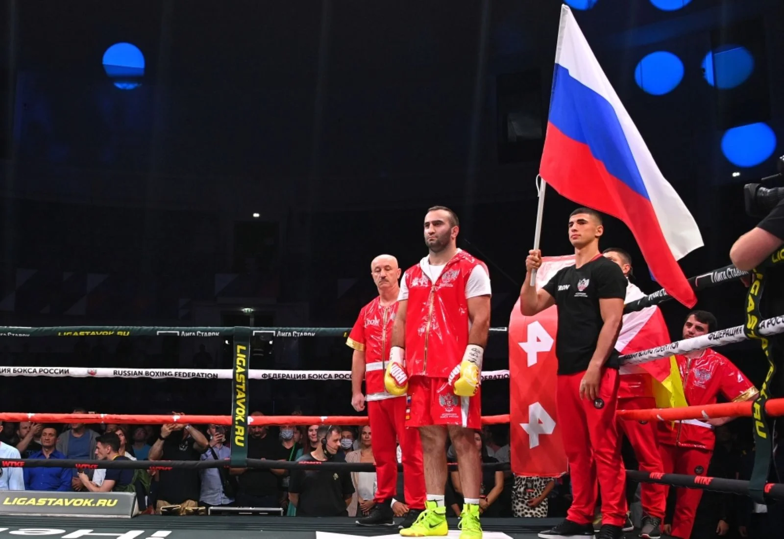 Гассиев стал чемпионом мира WBA в супертяжелом весе