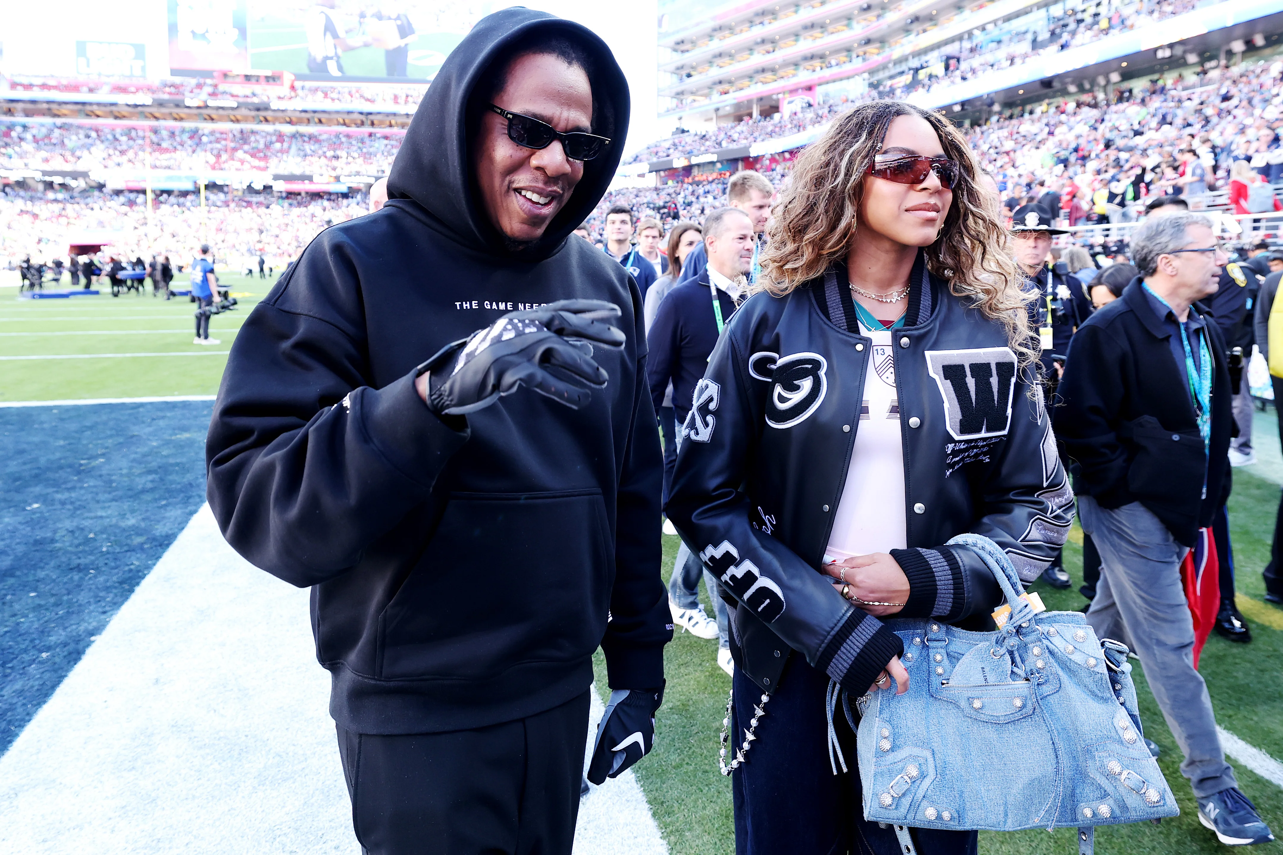 Jay-Z — фаворит на хедлайнера шоу Супербоула 2027, букмекеры дают 50%. Джастин Бибер — второй кандидат по кэфу 3,00