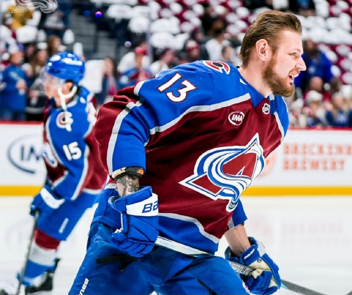 Валерий Ничушкин во время игры за «Колорадо Эвеланш». Фото: nhl.com