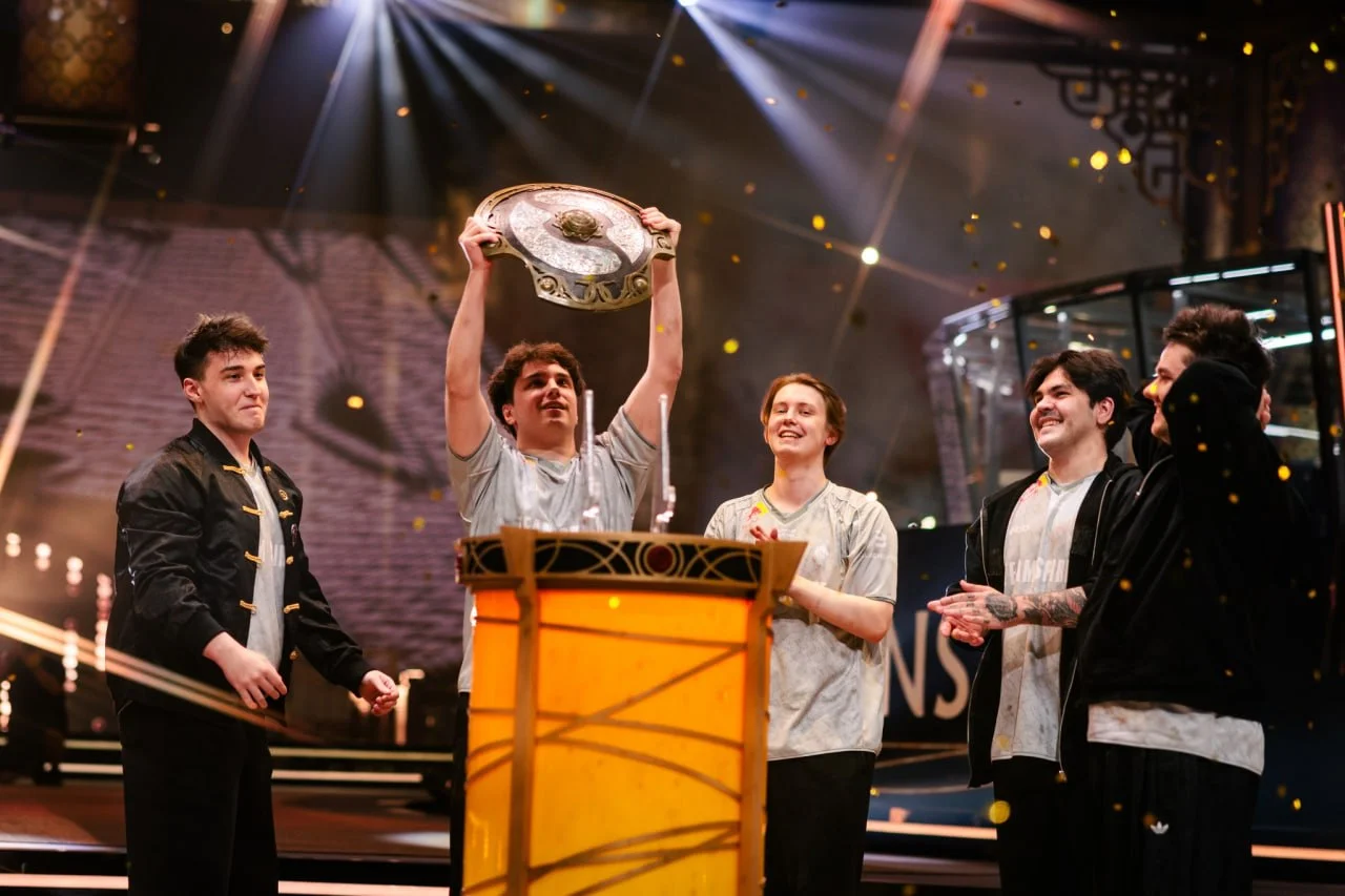 Team Spirit — первые трехкратные чемпионы The International. Перед турниром шли пятыми фаворитами с кэфом 9,00