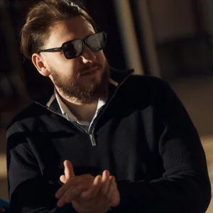 Алекс Ларин